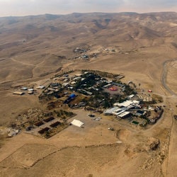 Kfar Hanokdim, an amazing Bedouin hostel in the heart of the Negev